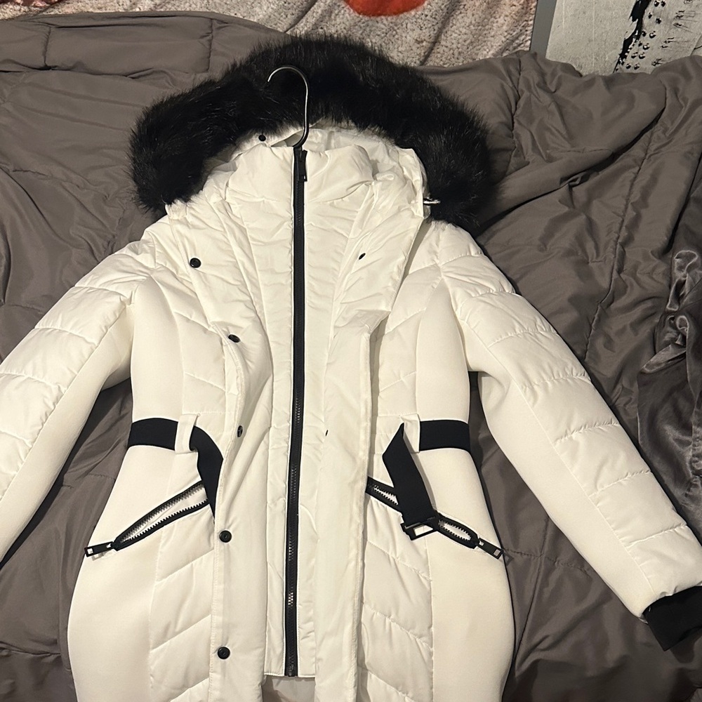 Michael Kors White Puffer Jacket with Black Accents
